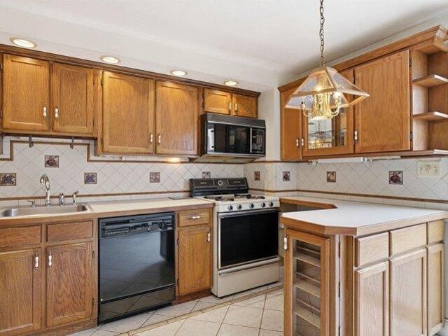 Condo for sale in Lowell, Massachusetts