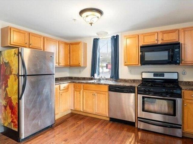 Condo for sale in Lowell, Massachusetts