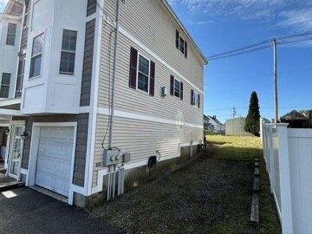 Condo for sale in Lowell, Massachusetts