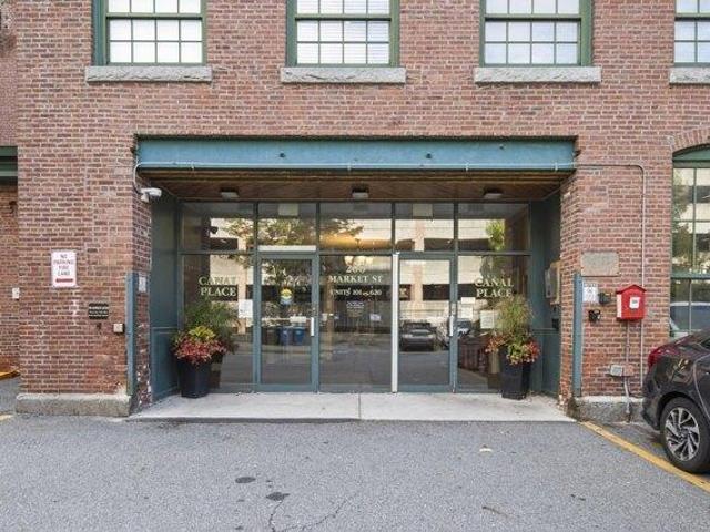 Condo for sale in Lowell, Massachusetts