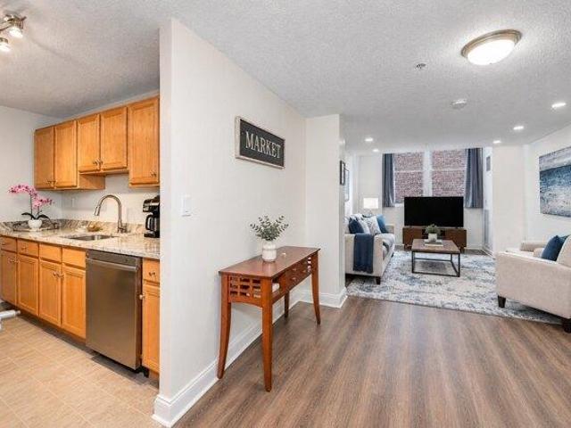 Condo for sale in Merrimack-Middle Street Historic District, Lowell