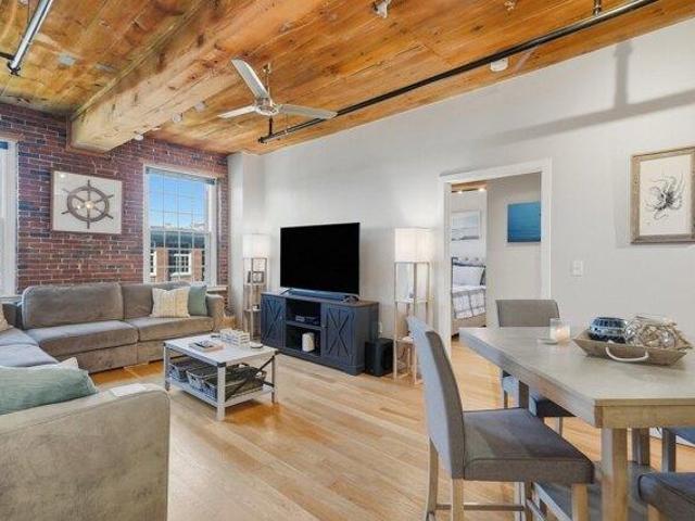 Condo for sale in Merrimack-Middle Street Historic District, Lowell