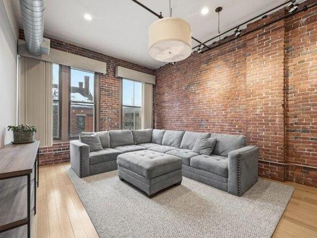 Condo for sale in Merrimack-Middle Street Historic District, Lowell