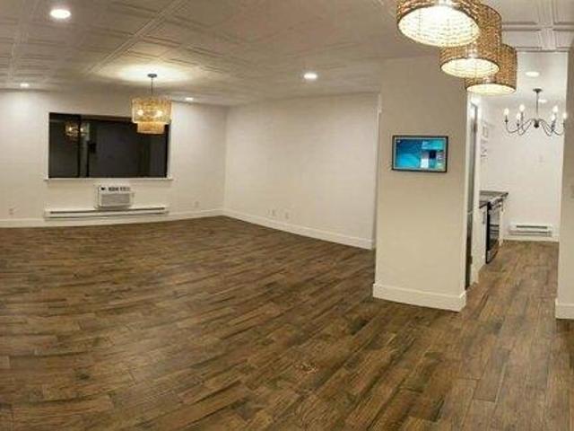 Condo for sale in Lyndhurst, Bergen County