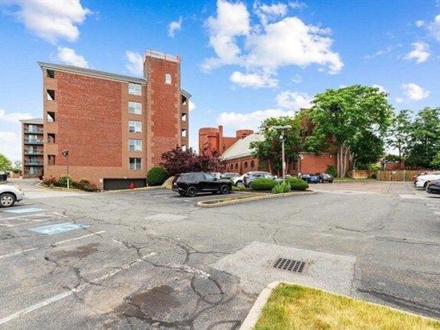 Condo for sale in Lynn, Massachusetts
