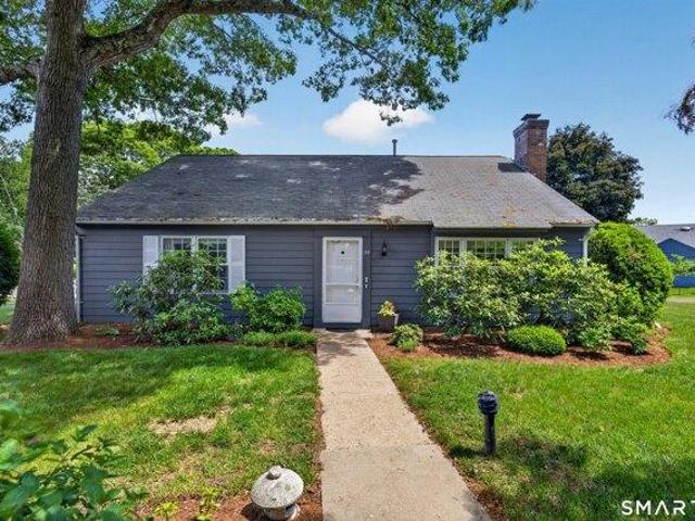 Condo for sale in Madison, Connecticut