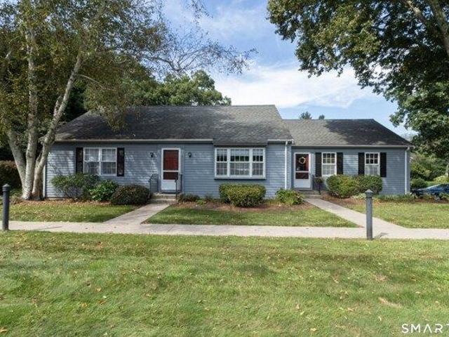 Condo for sale in Madison, South Central Connecticut Planning Region