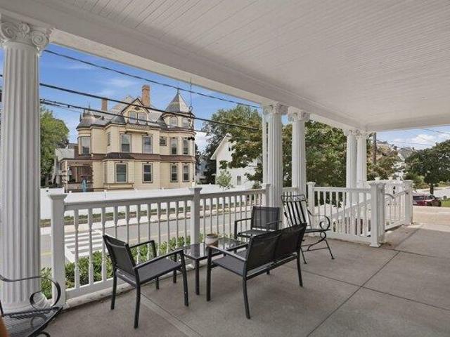 Condo for sale in Oak Grove, Malden