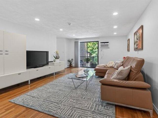 Condo for sale in Faulkner, Malden