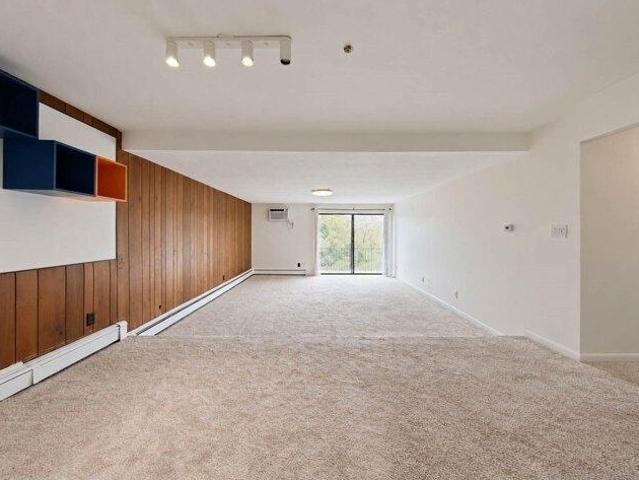 Condo for sale in Oak Grove, Malden