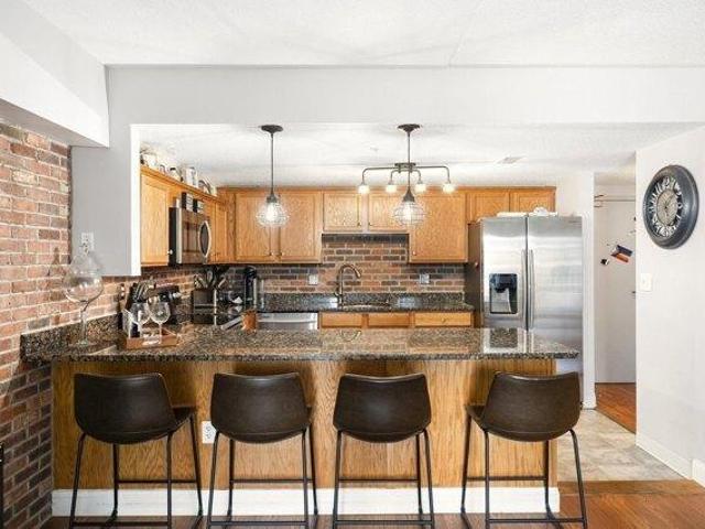 Condo for sale in Bowdoin Apartments, Malden