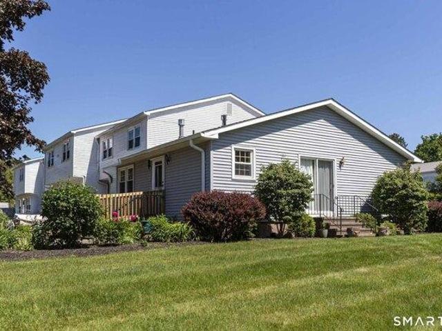 Condo for sale in Manchester, Connecticut