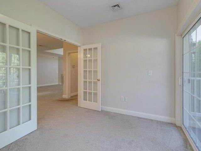 Condo for sale in Manchester, Hillsborough County