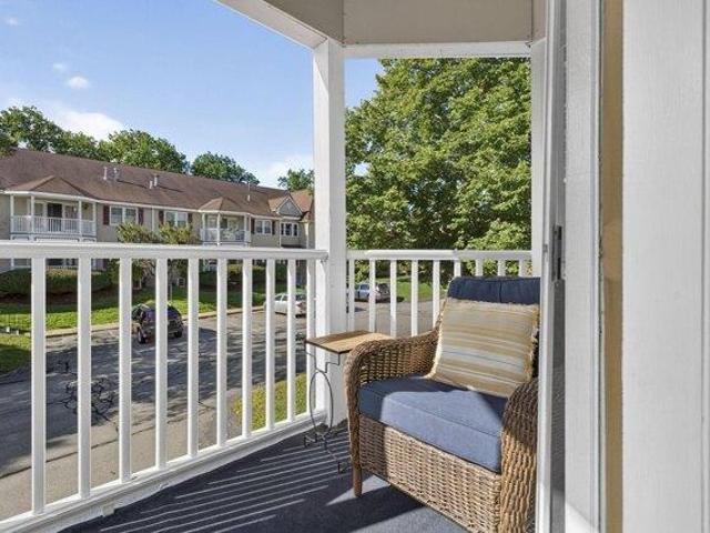 Condo for sale in Manchester, Hillsborough County