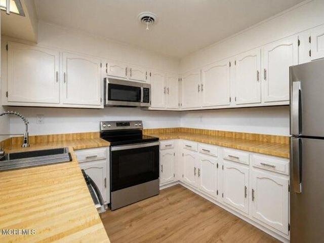 Condo for sale in Whiting, New Jersey