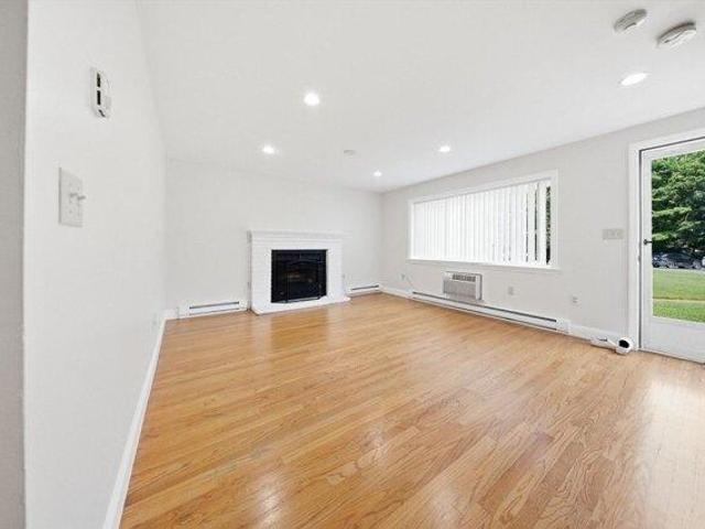 Condo for sale in Bristol, Massachusetts