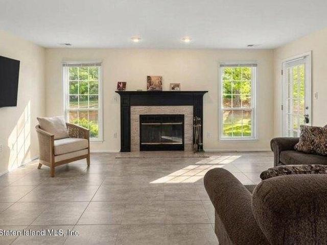 Condo for sale in Millponds, Marlboro Township