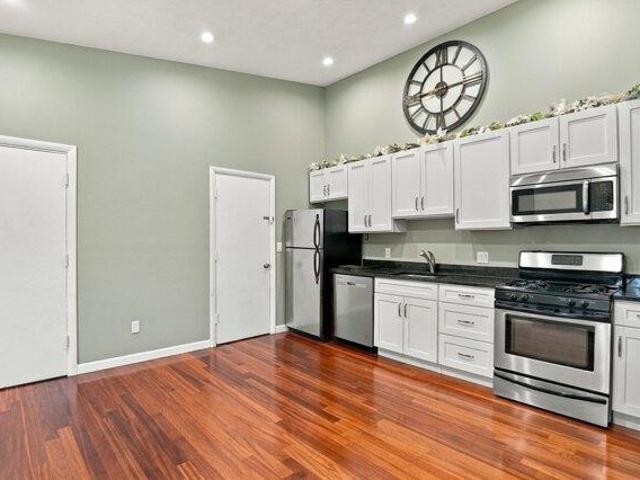 Condo for sale in Marlborough, Middlesex County