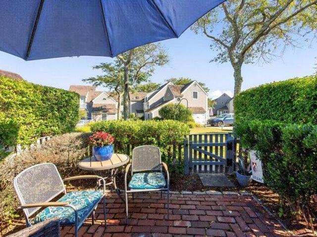 Condo for sale in Mashpee, Massachusetts