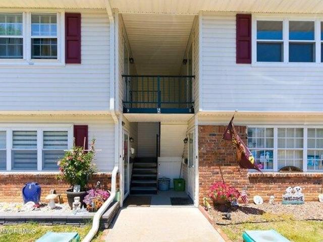 Condo for sale in Cliffwood, New Jersey