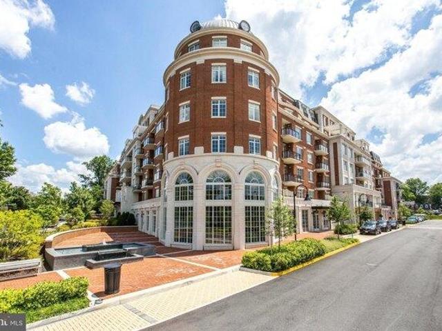 Condo for sale in West Mclean, Virginia