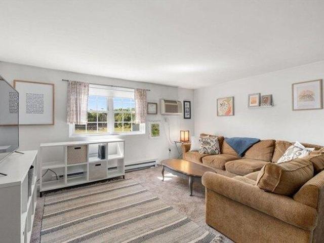Condo for sale in Medfield, Massachusetts