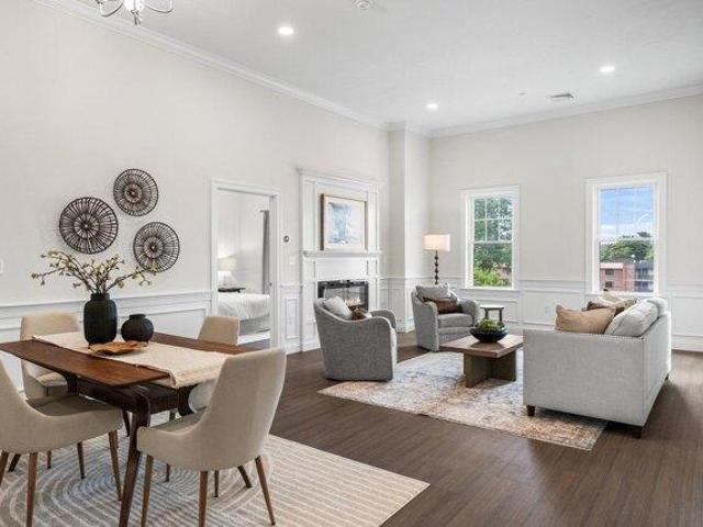 Condo for sale in Edgeworth, Malden