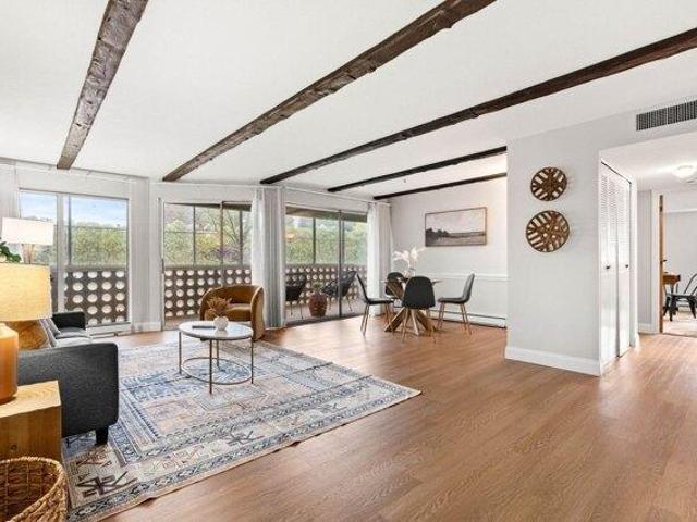 Condo for sale in Melrose Highlands, Melrose