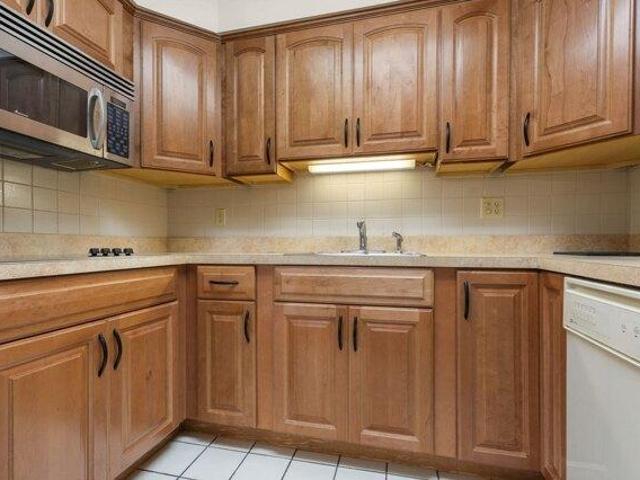 Condo for sale in Melrose Highlands, Melrose
