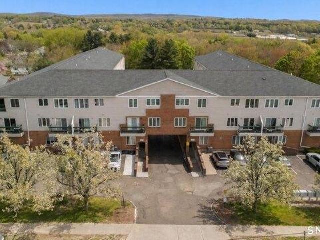 Condo for sale in Meriden, Connecticut