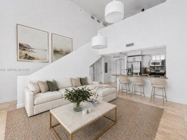 Condo for sale in Kendall, Florida