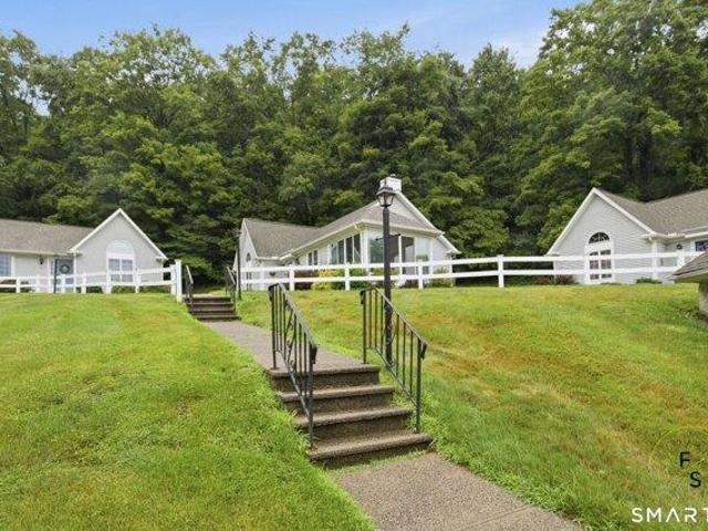 Condo for sale in Middlefield, Connecticut