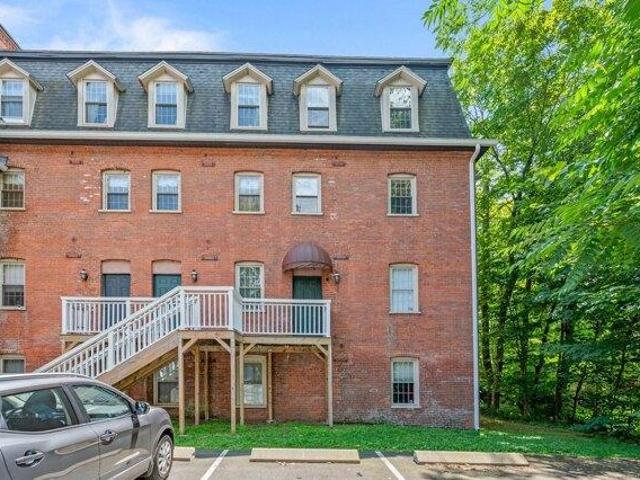 Condo for sale in Middletown, Connecticut