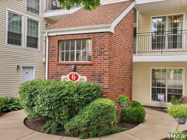 Condo for sale in Middletown, Connecticut