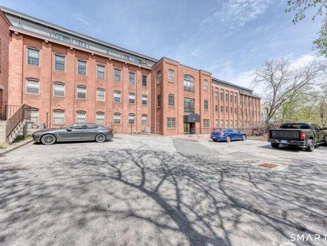 Condo for sale in Middletown, Connecticut