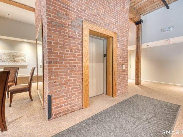 Condo for sale in Middletown, Connecticut
