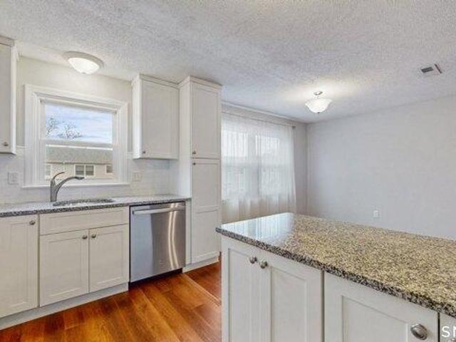 Condo for sale in Milford, Connecticut