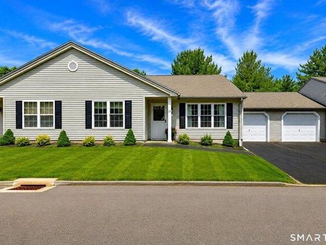 Condo for sale in Milford, Connecticut
