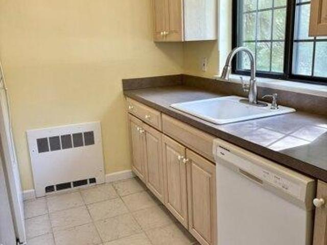Condo for sale in Forest Heights, Milford