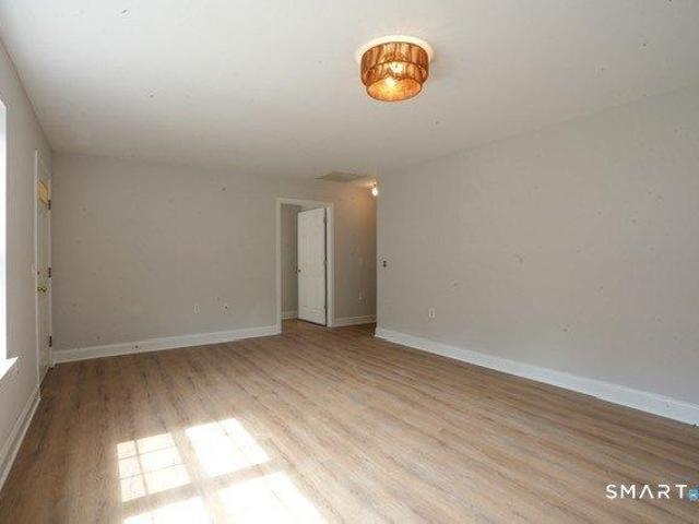 Condo for sale in Forest Heights, Milford