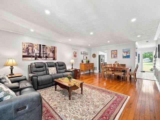 Condo for sale in Milford, Worcester County