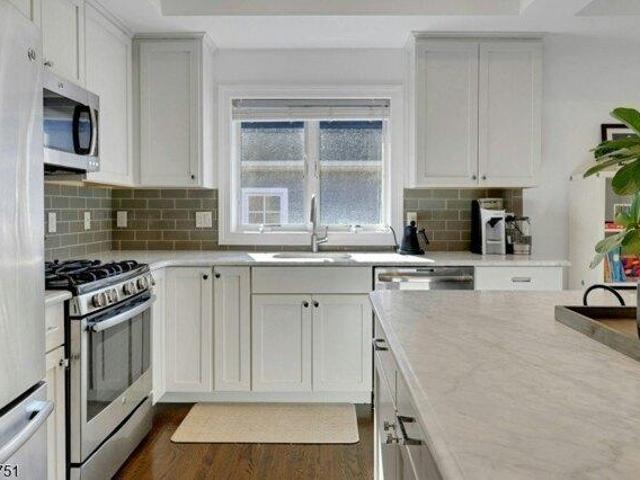 Condo for sale in Short Hills, Millburn