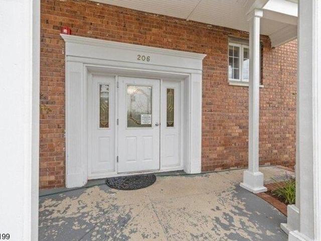Condo for sale in Lakeside Village, Millburn