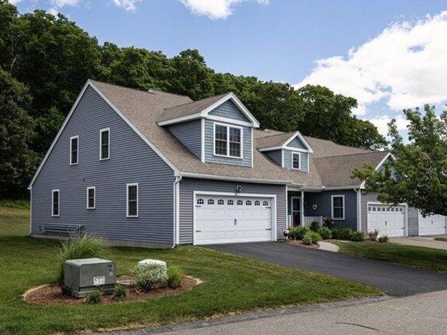 Condo for sale in Millbury, Massachusetts
