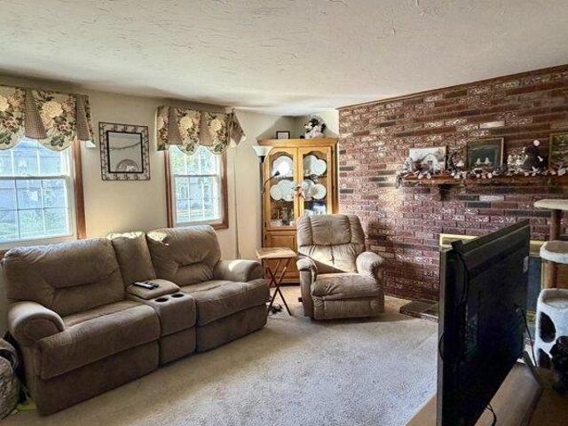 Condo for sale in Dorothy Manor, Millbury
