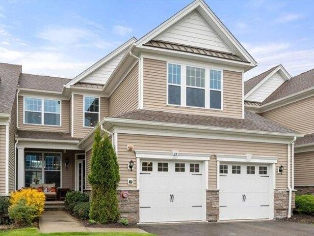 Condo for sale in Millis, Massachusetts