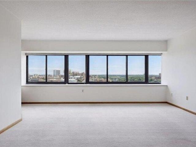Condo for sale in Hennepin, Minnesota