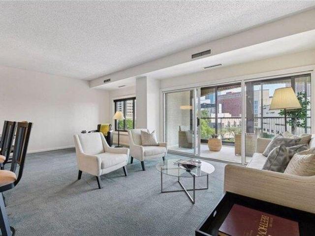 Condo for sale in Hennepin, Minnesota