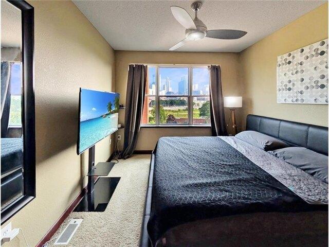 Condo for sale in Hennepin, Minnesota