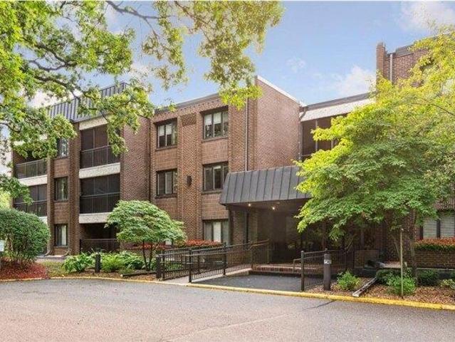 Condo for sale in Hennepin, Minnesota